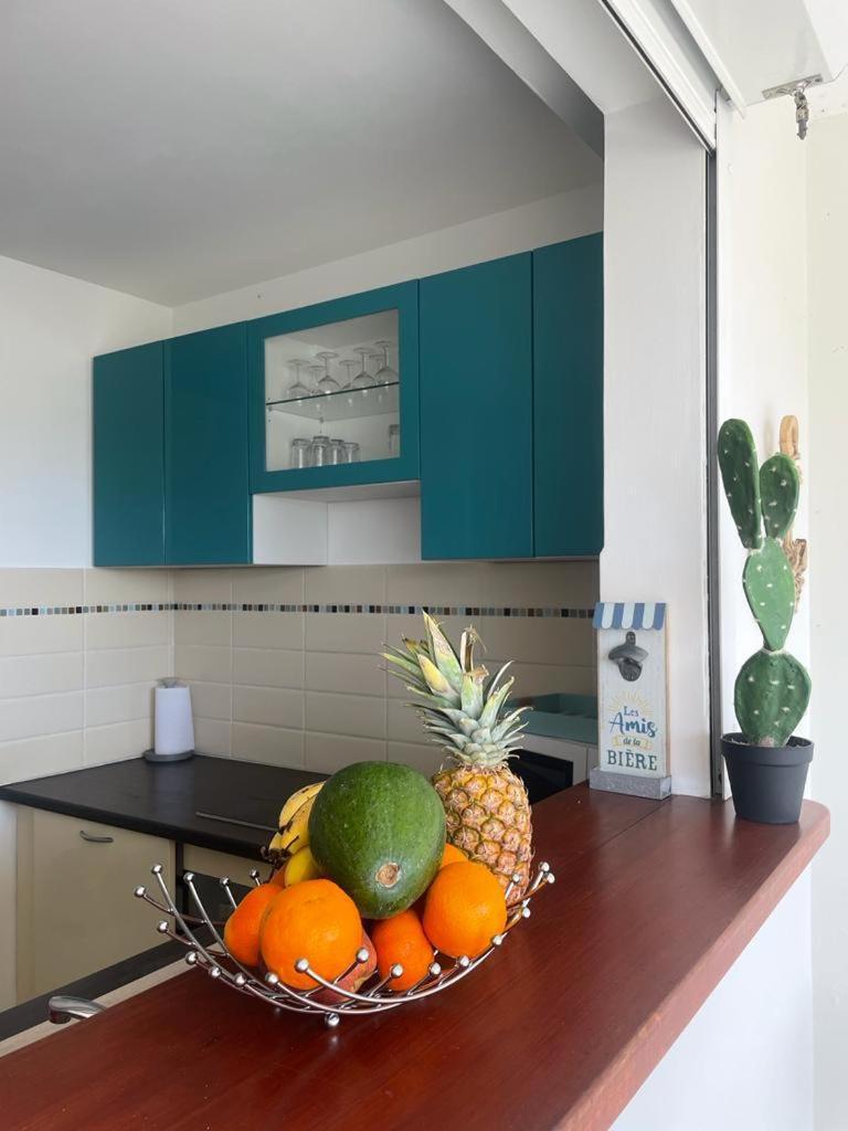 Les Terrasses De La Marina Apartment Le Marin Екстериор снимка